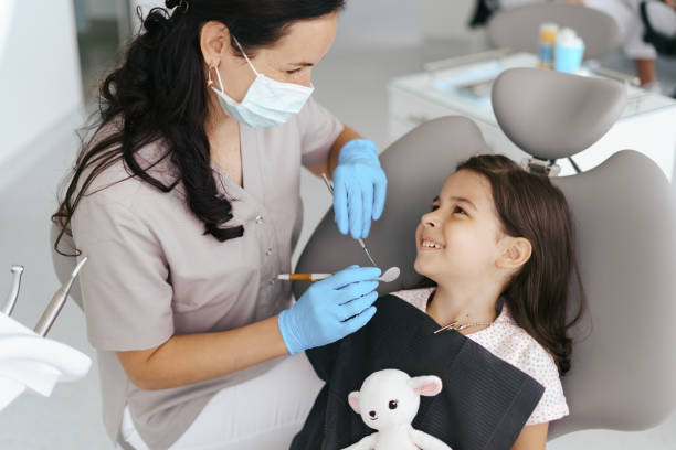 Best Dentist Open Late Near Me  in Bellevle, IL